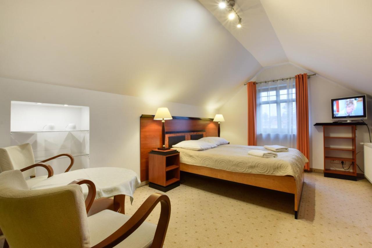 Pod Gwiazdami & Bed & Breakfast
